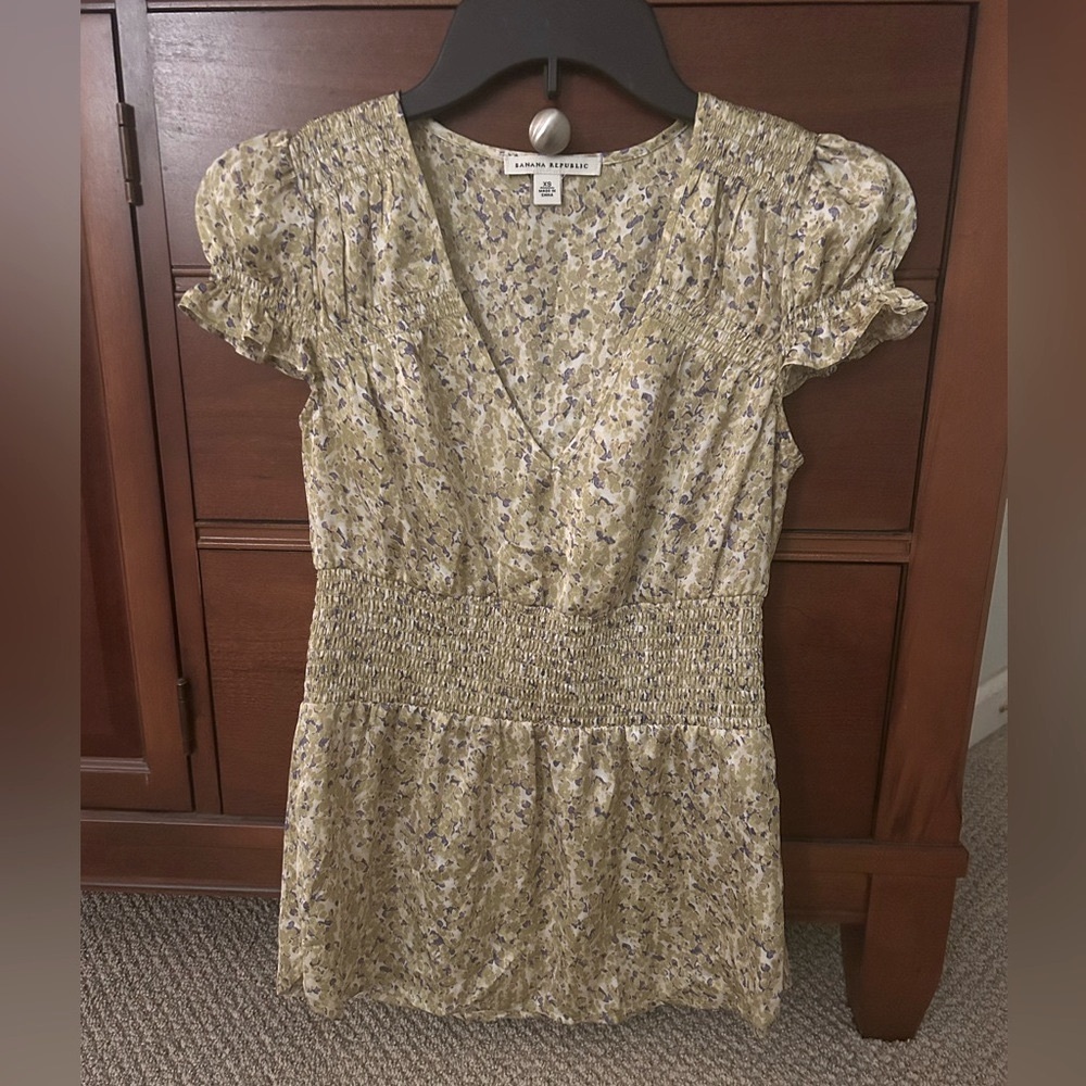 Banana republic women’s floral satin top size extra small